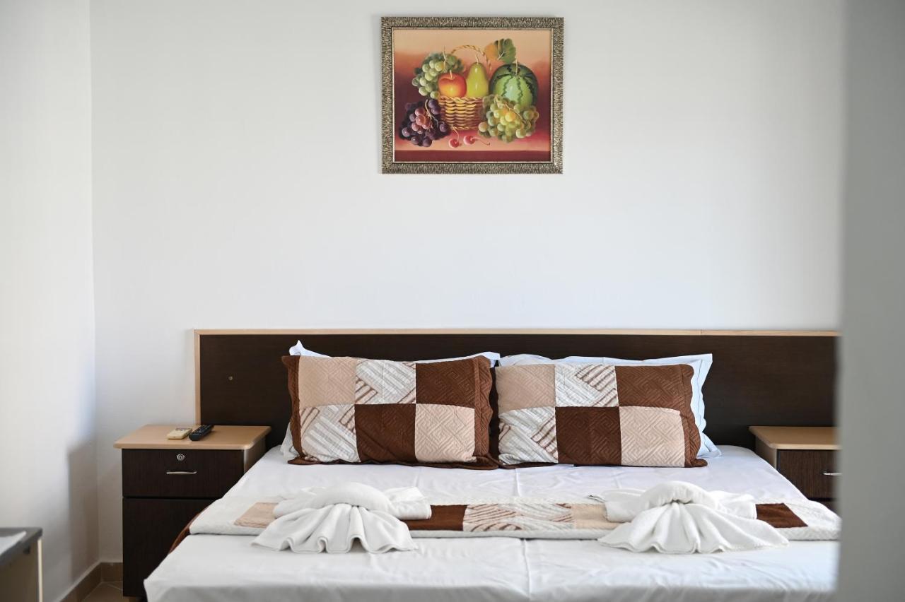 Vila Oxinn Kryemedhej Ngoại thất bức ảnh