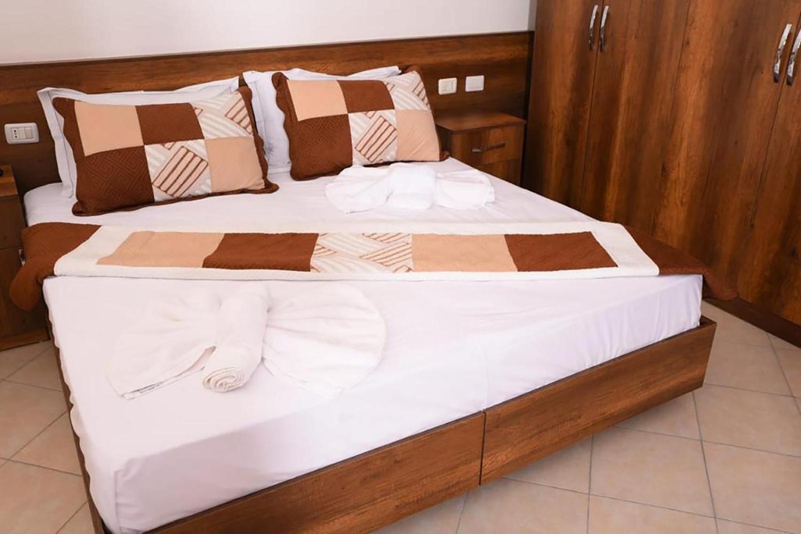 Vila Oxinn Kryemedhej Ngoại thất bức ảnh